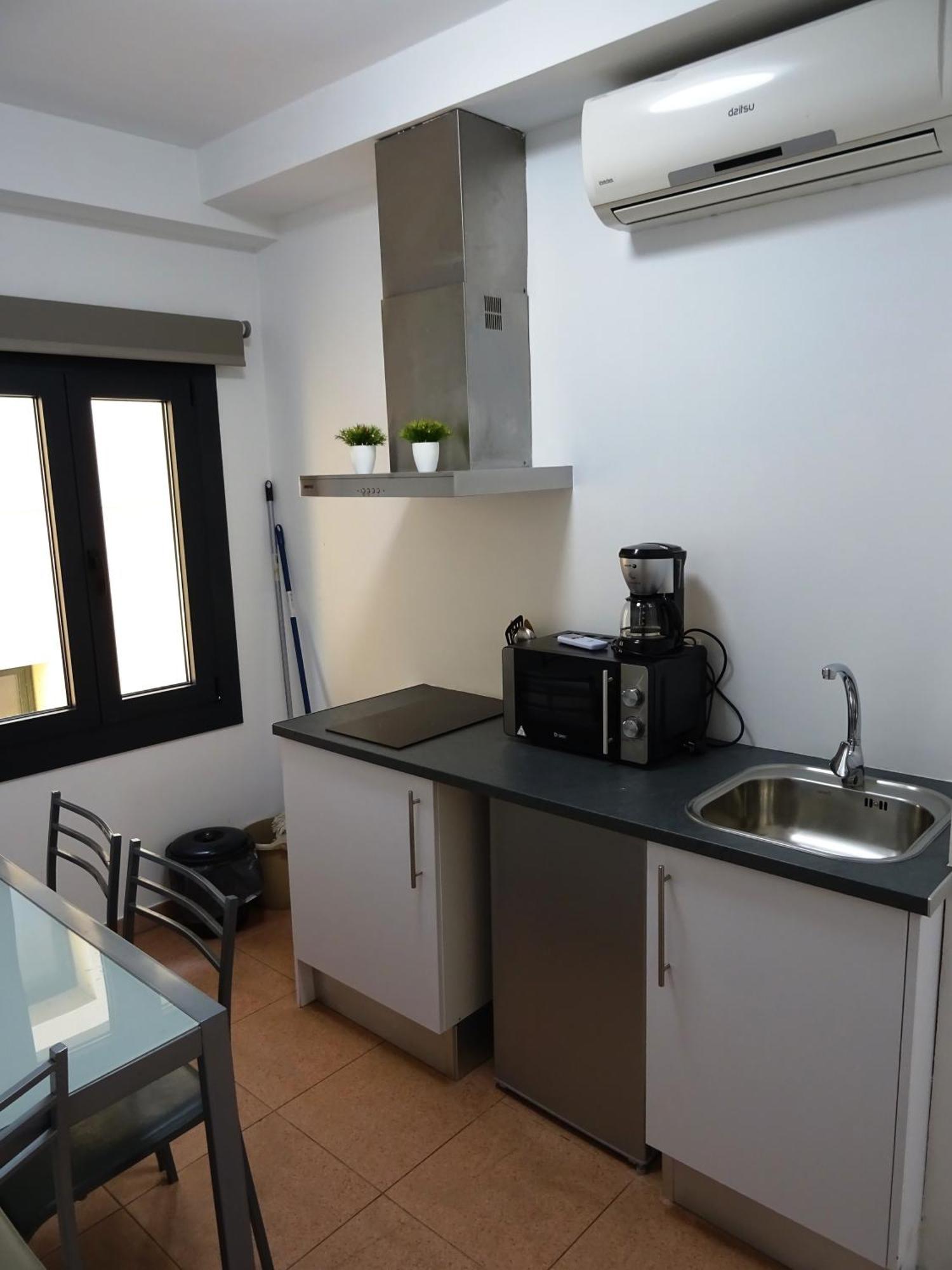 Center Plaza Figueres Apartment Bagian luar foto