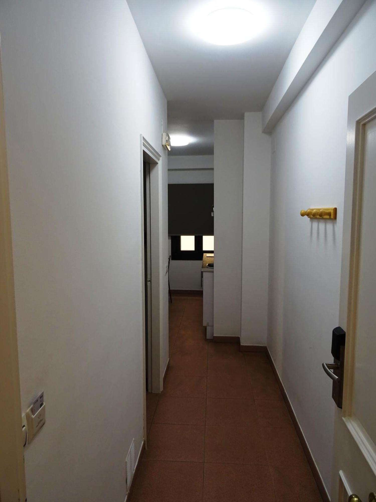 Center Plaza Figueres Apartment Bagian luar foto