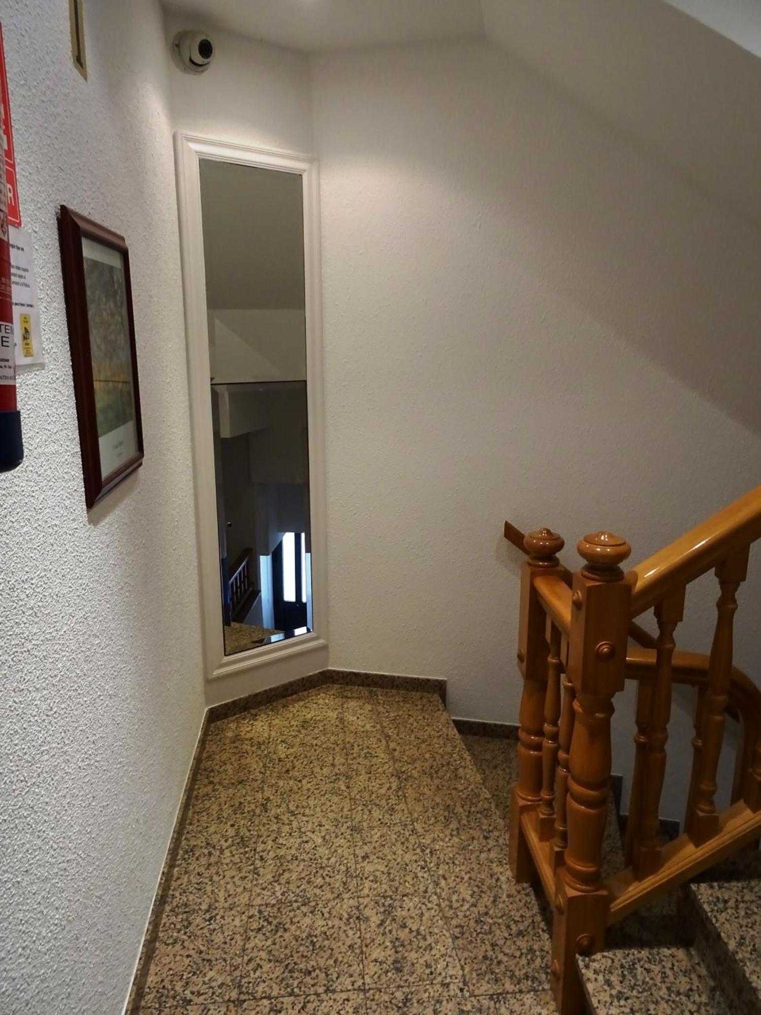 Center Plaza Figueres Apartment Bagian luar foto