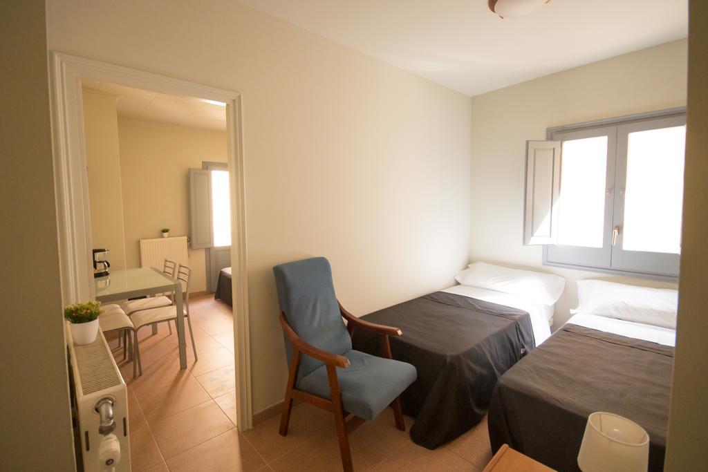 Center Plaza Figueres Apartment Bagian luar foto