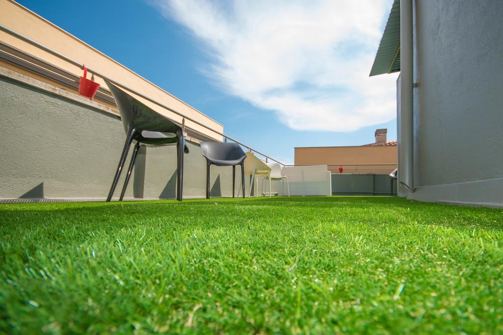 Center Plaza Figueres Apartment Bagian luar foto